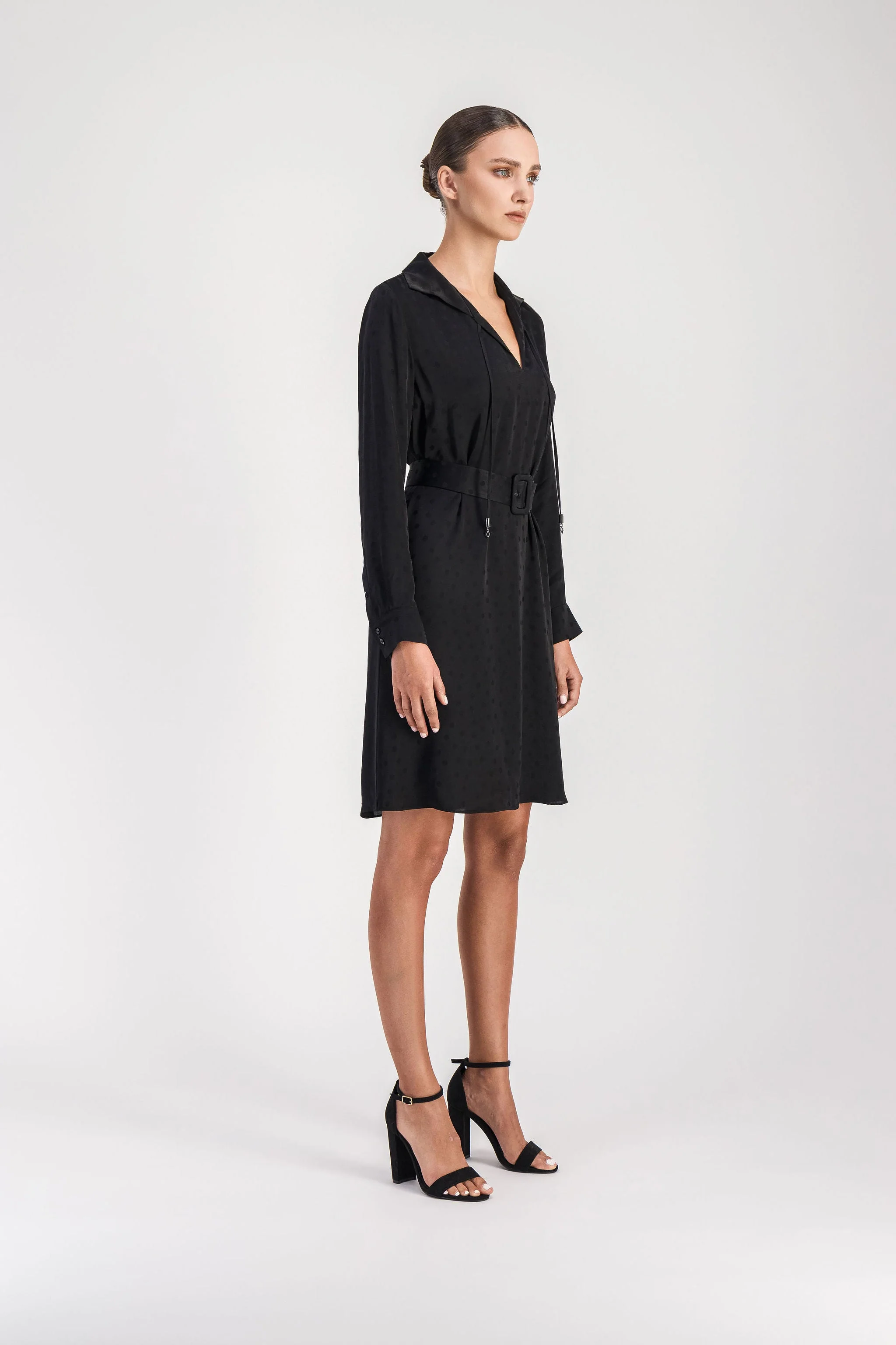 Robe Col Chemise Et Cordons - Image 2
