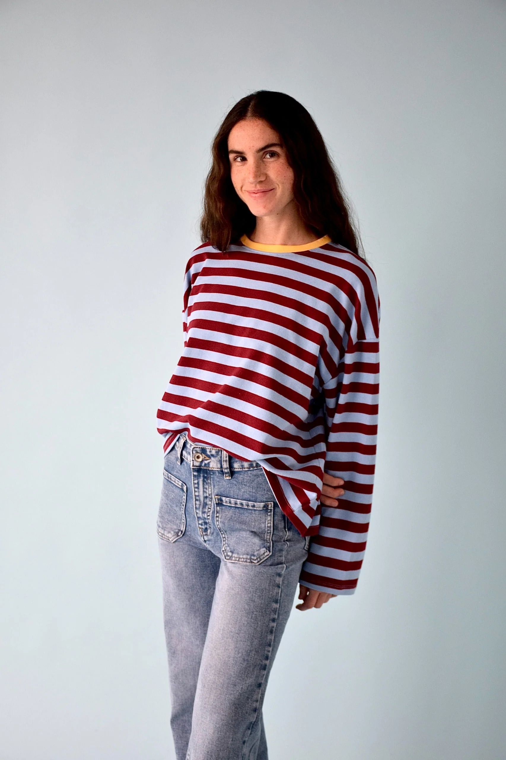 T-Shirt Núria Azul y Burgundy - Image 4