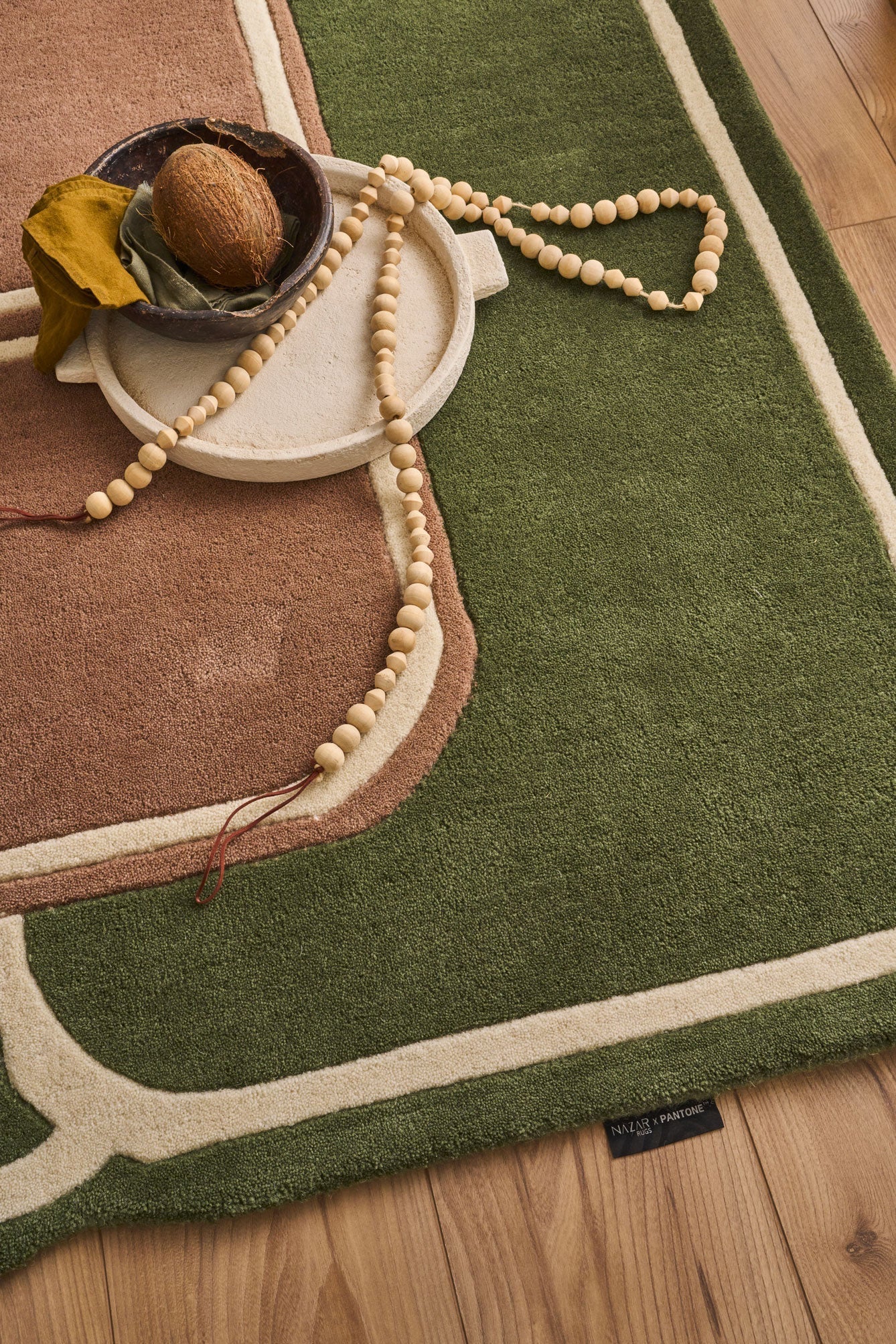Pantone x Nazar - Tapis Cèdre Blanc En Laine Vert Et Marron - Image 6