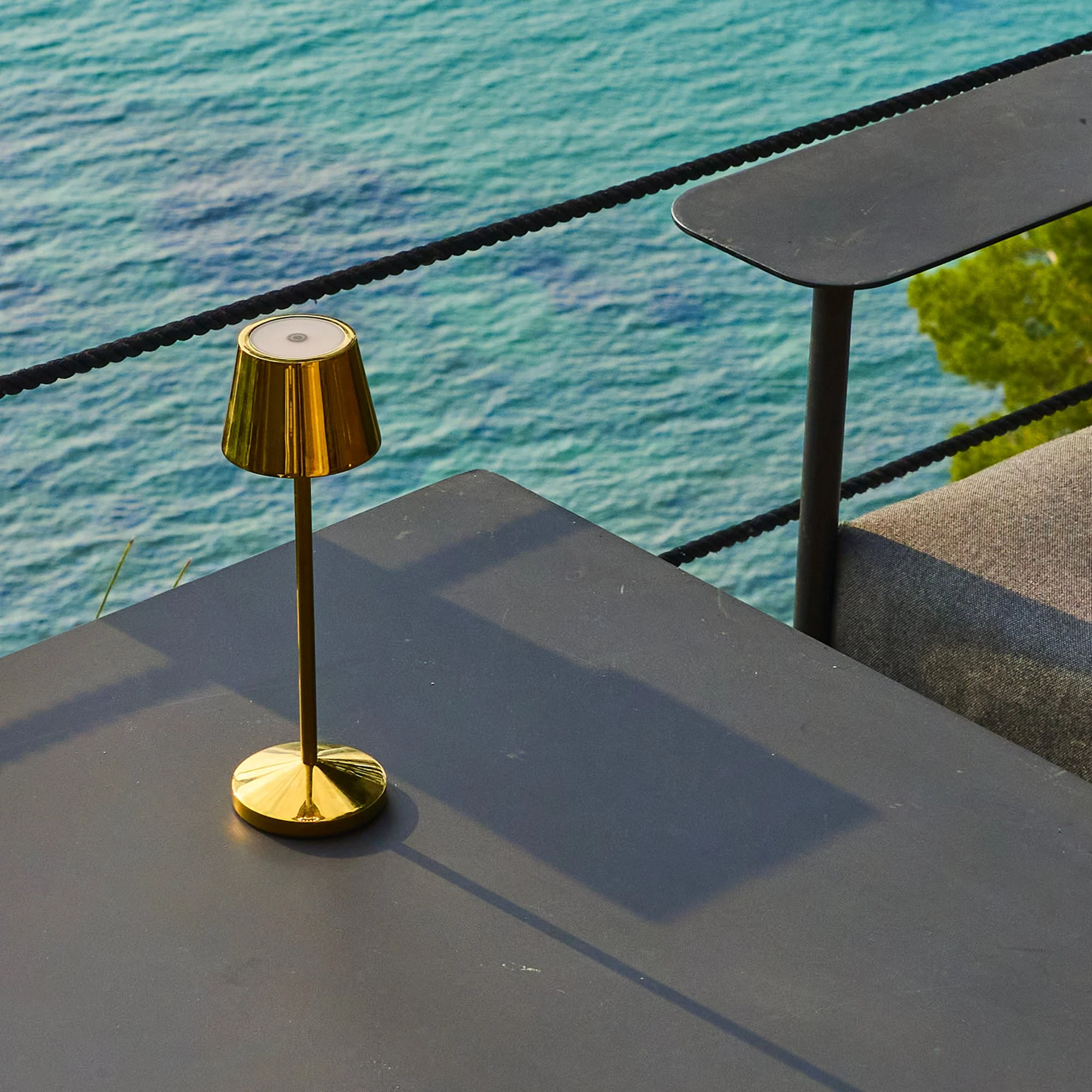 Lampe De Table Sans Fil - Emily Gold