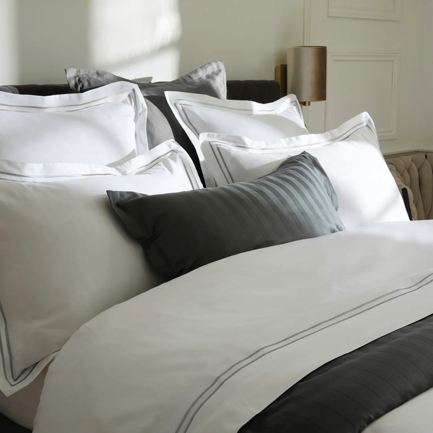 Housse De Couette + Taie D'Oreiller Satin De Coton - Antibes - Gris / Blanc - Image 3