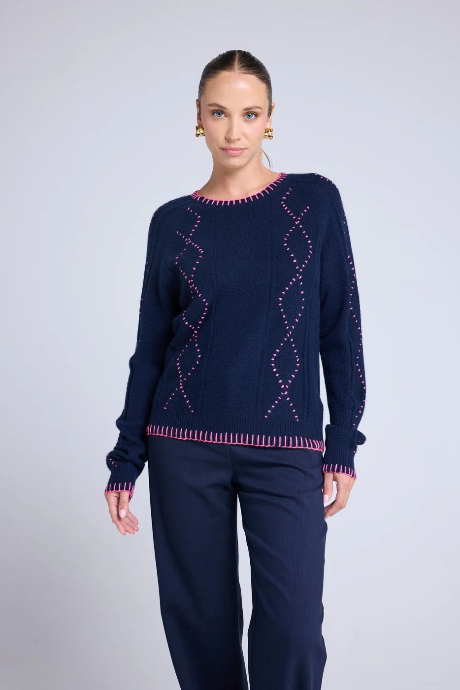 Pull Col Rond Torsades Et Surpiqures Barbara - Bleu Marine Rose Fluo - Image 3
