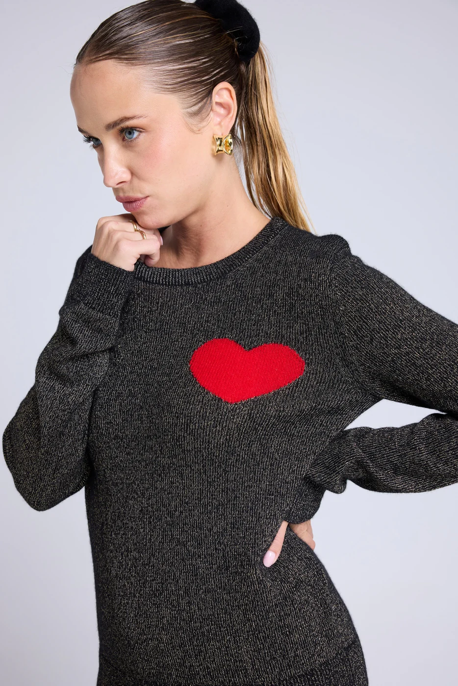 Pull Col Rond Lurex Cœur Cherry - Noir Doré Rouge - Image 6