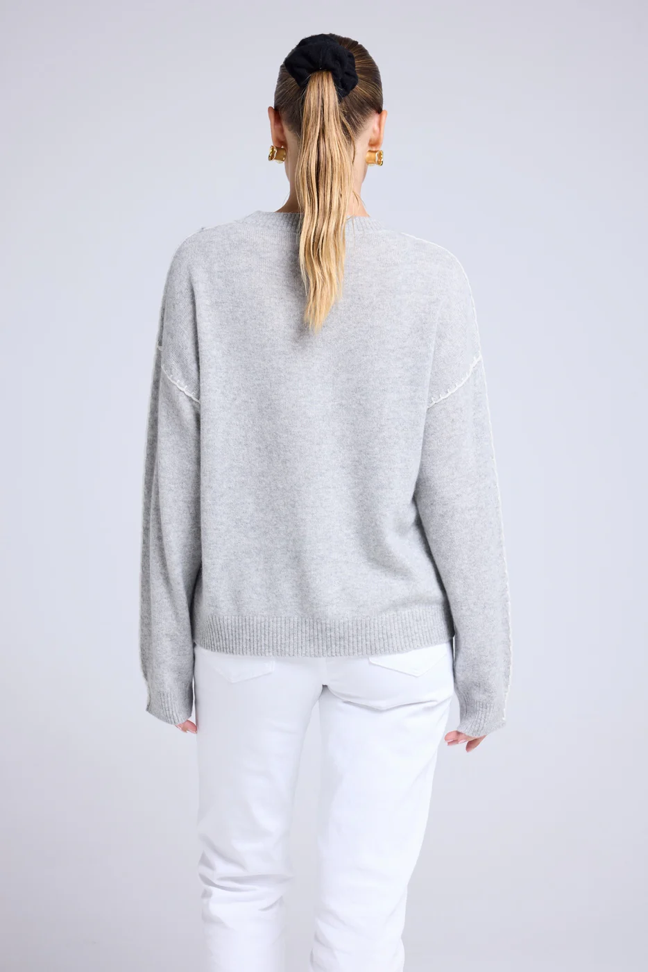 Pull Col Rond Oversize Surpiqures Clarisse - Gris Clair Blanc - Image 7