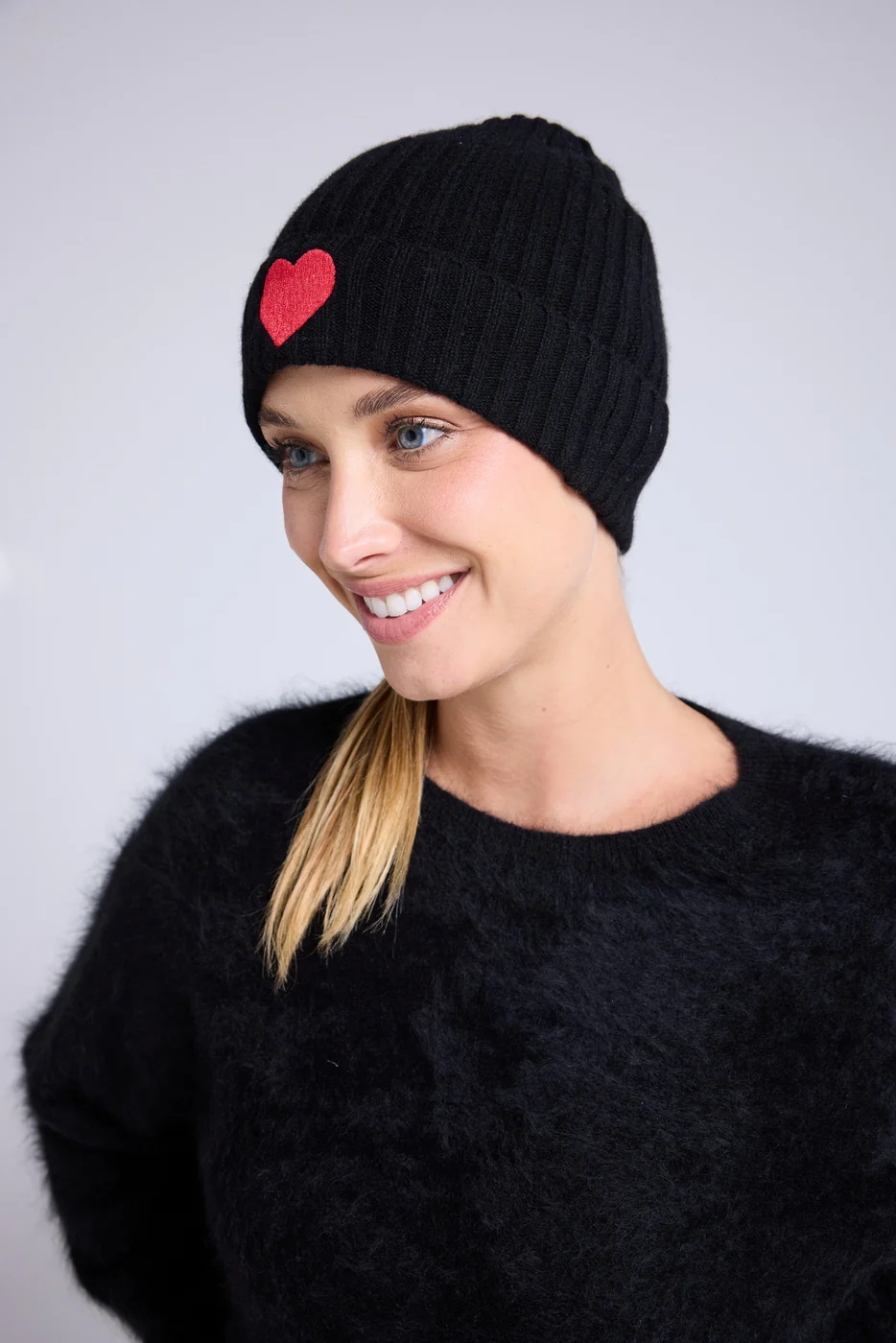 Bonnet Unisexe Cœur - Noir Rouge - Image 5