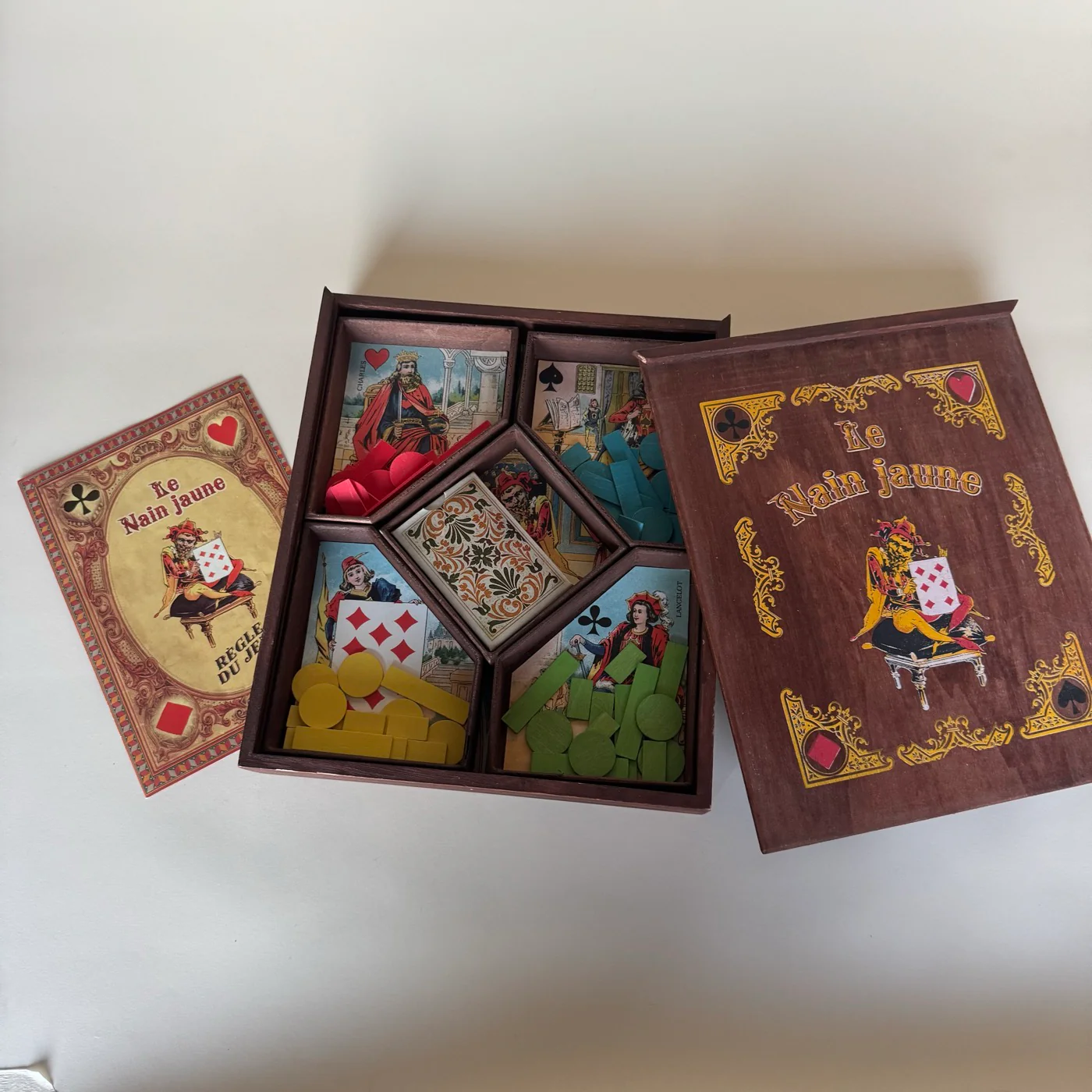Jeux Du Nain Jaune Vintage