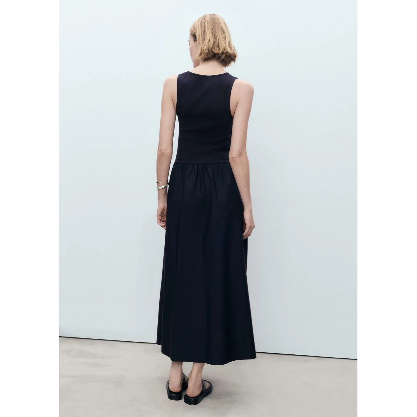 Robe Valvi - Bleu Marine - Image 3