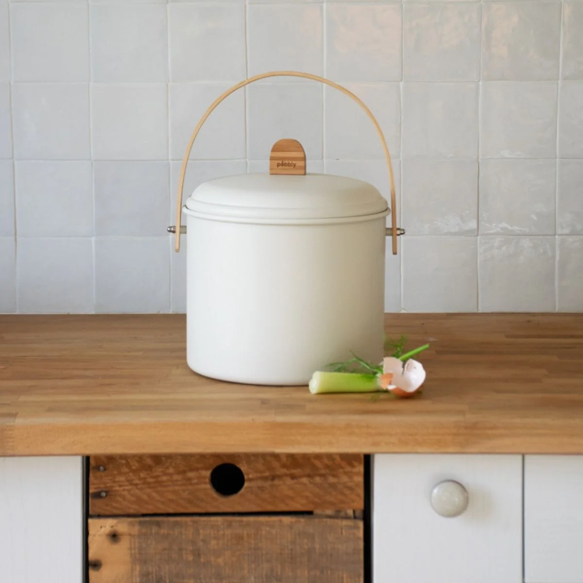 Seau À Compost D'Intérieur En Acier Et Anse En Bambou - 7 Litres - Crème