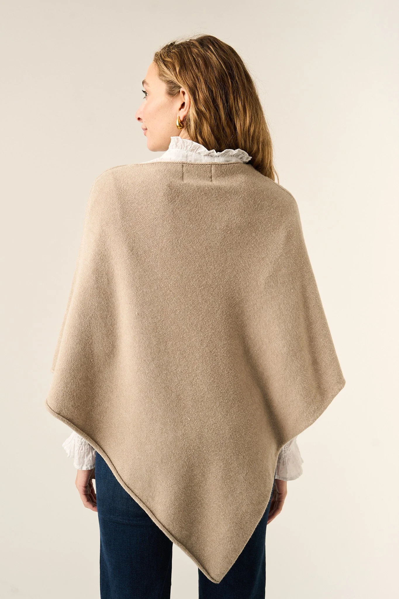 Pull Poncho Beige Lena - Image 3