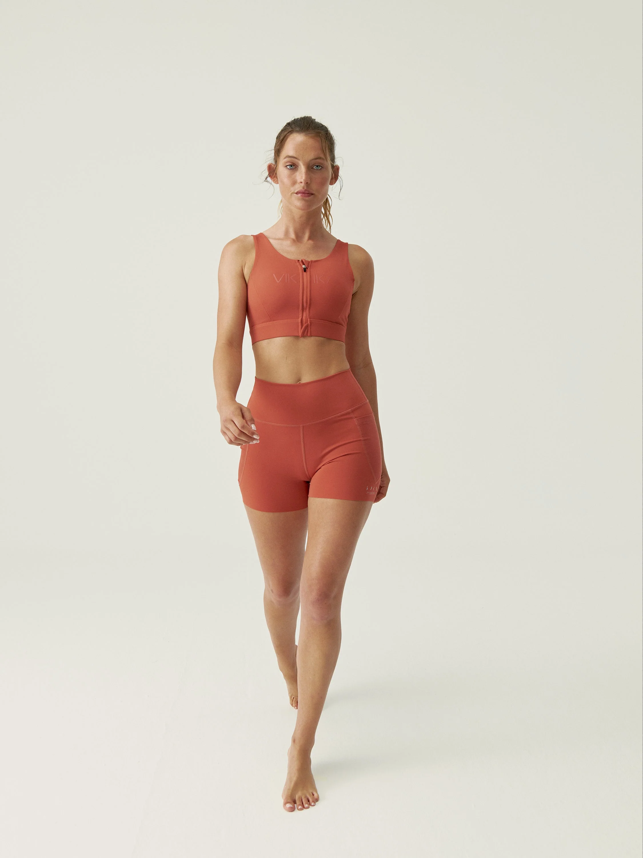 Short Court Brut - Sienne - Femme - Image 6
