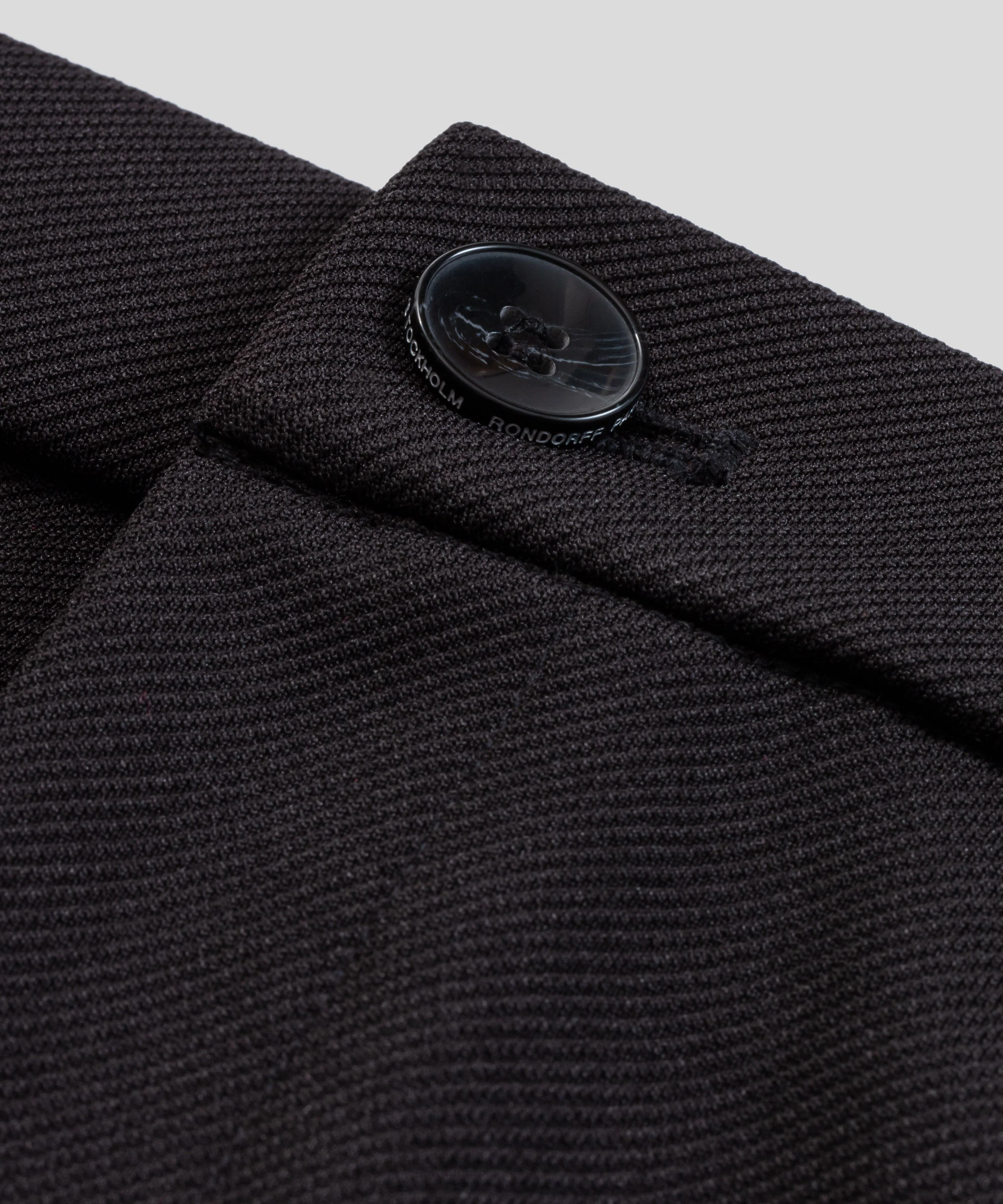 Short Rd Tennis W. Piping - Black - Image 4